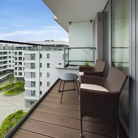 Stylowy W Centrum Gdyni 900 M Od Plazy By Renters غدينيا